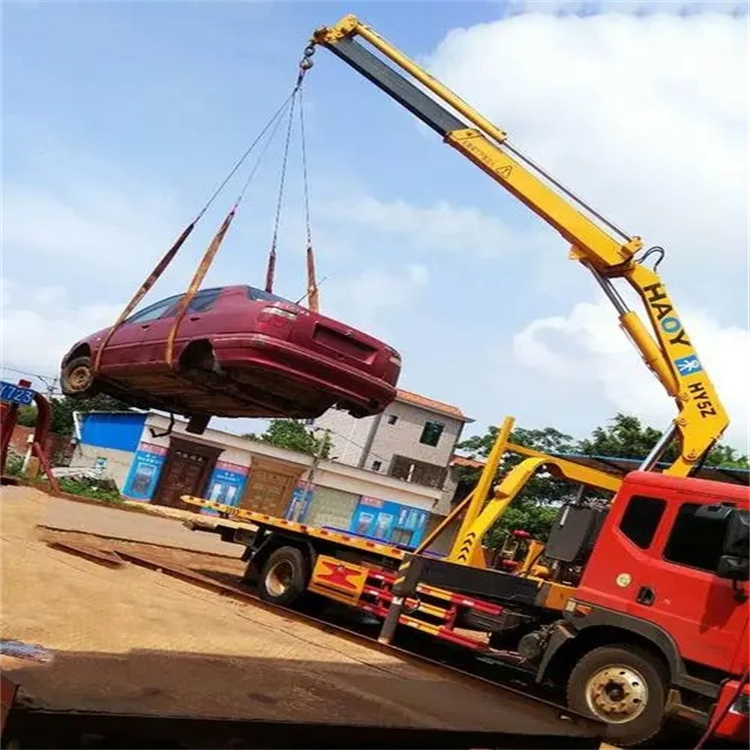 六安叶集吊车吊汽车的正确方法